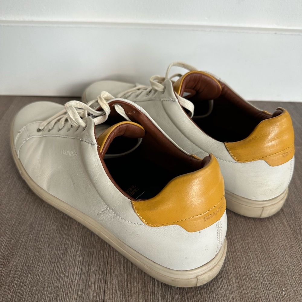 White and Yellow Casual Sneakers with Retro Design